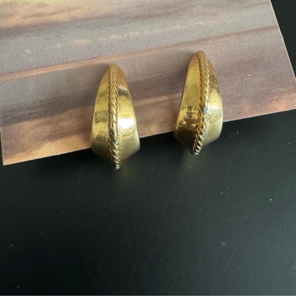 Vintage Gold-Tone Braided Edge Clip-On Earrings